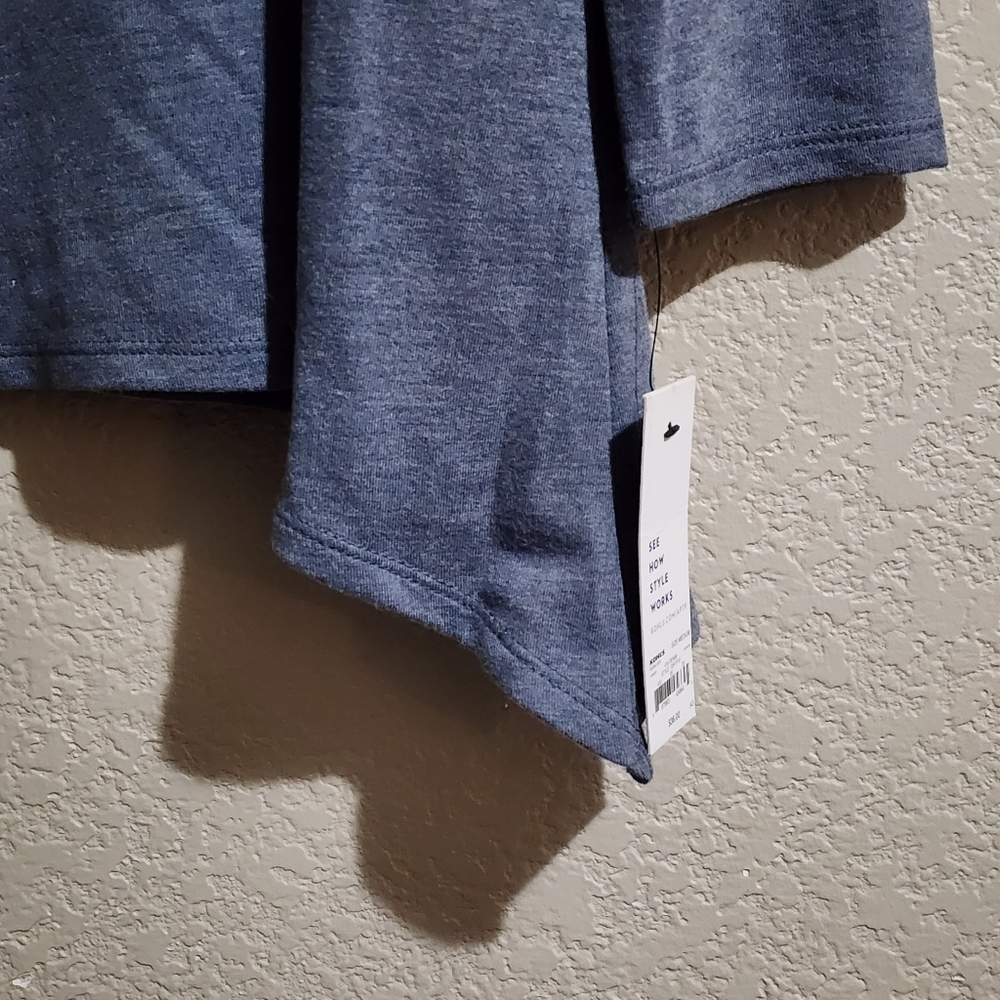 Apt. 9 Lattice Cutout Long Sleeve Blue Women's Top With Sharbite Hem Size M NWT - Picture 4 of 16